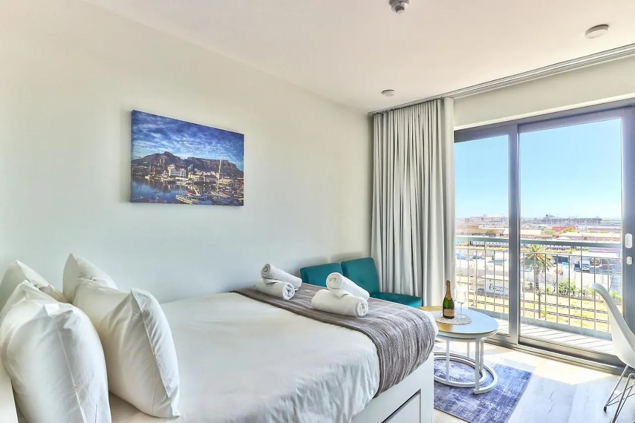 Stunning Work Pad On 1Onalbert- 601 Cape Town Apartment